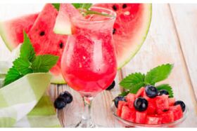 Watermelon drink on the menu of the watermelon diet to lose weight in a week